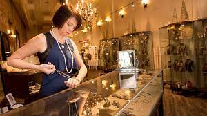Gulf Shoreline Glam: Lift Up Your Fashion at Pensacola’s Top Jewelry Specialist post thumbnail image